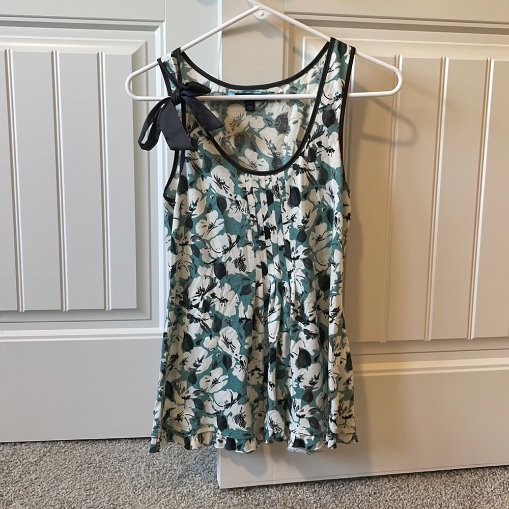American Eagle tank top with shoulder tie
